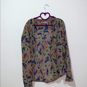 Beautiful blouse with birds😍
